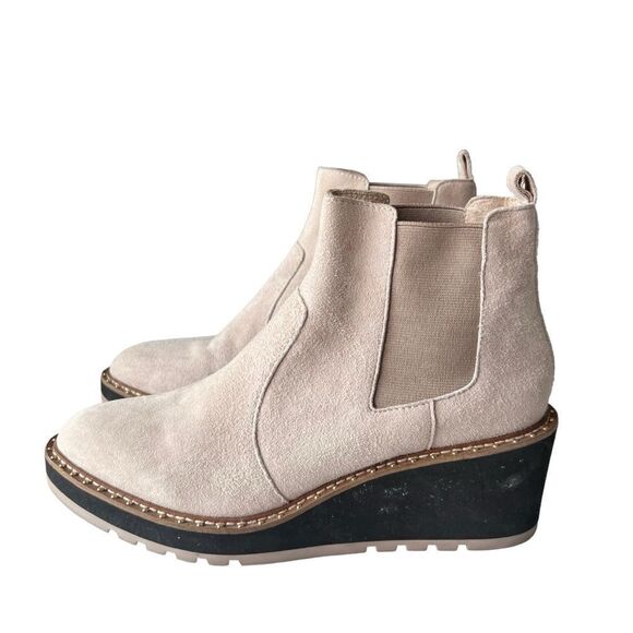 Cecilia New York Gemma Suede Pull On Booties - Picture 1 of 12